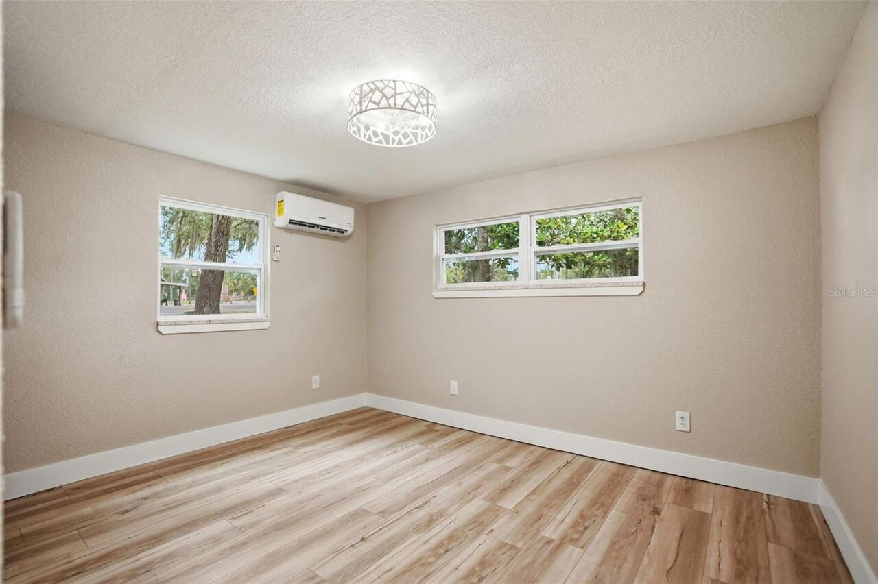 Listing Photo 33