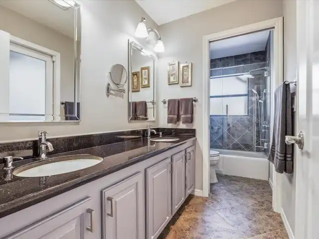Listing Photo 32