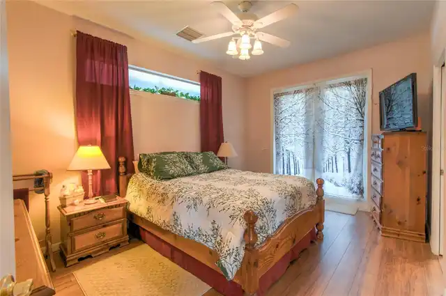 Listing Photo 16