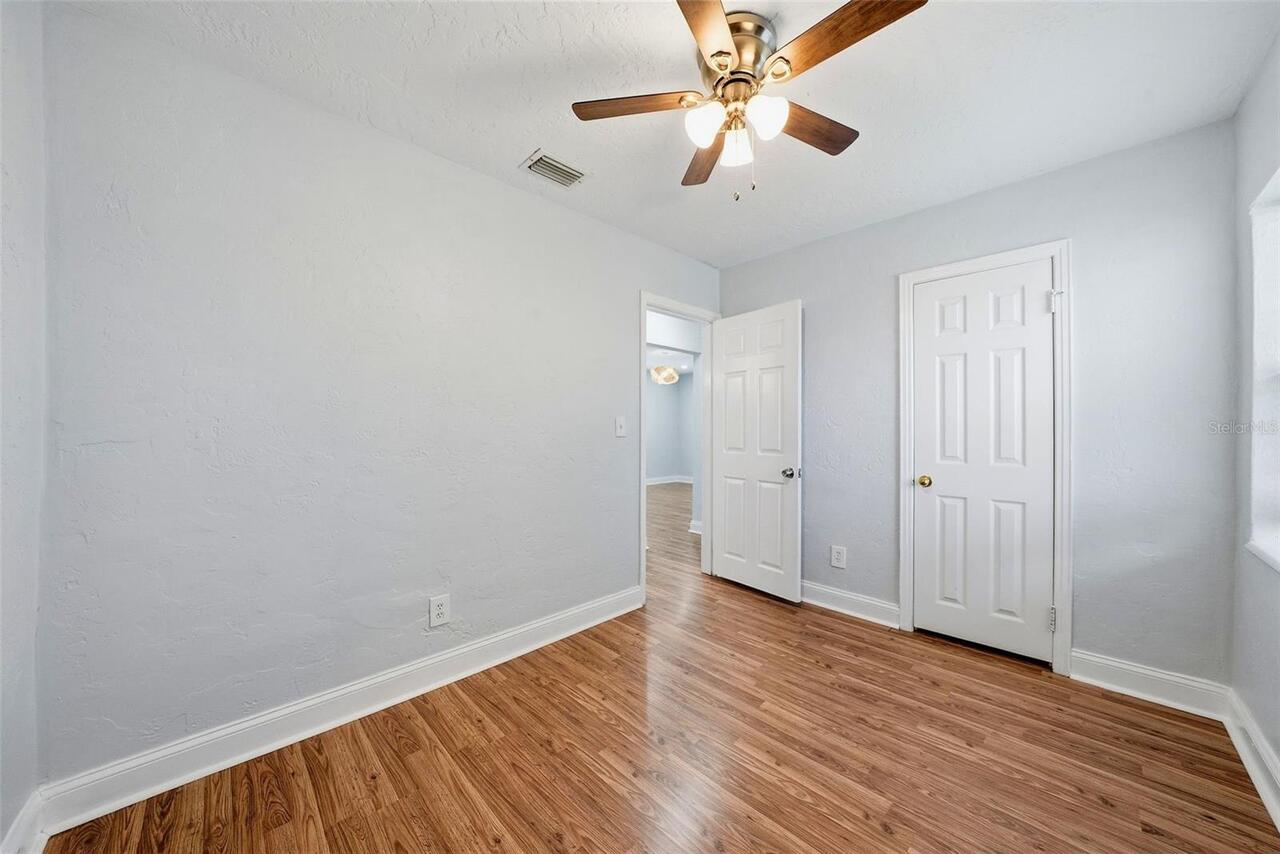 Listing Photo 10