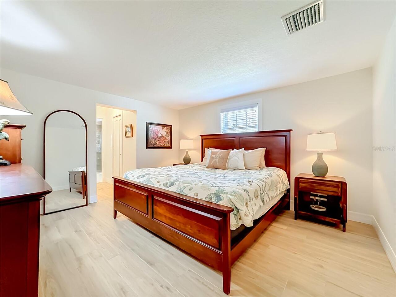 Listing Photo 38