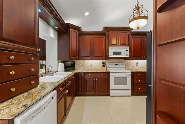 Listing Photo 19