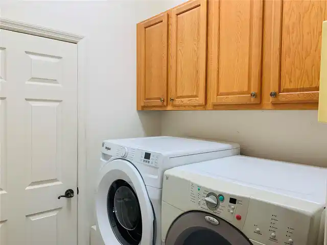 Listing Photo 9