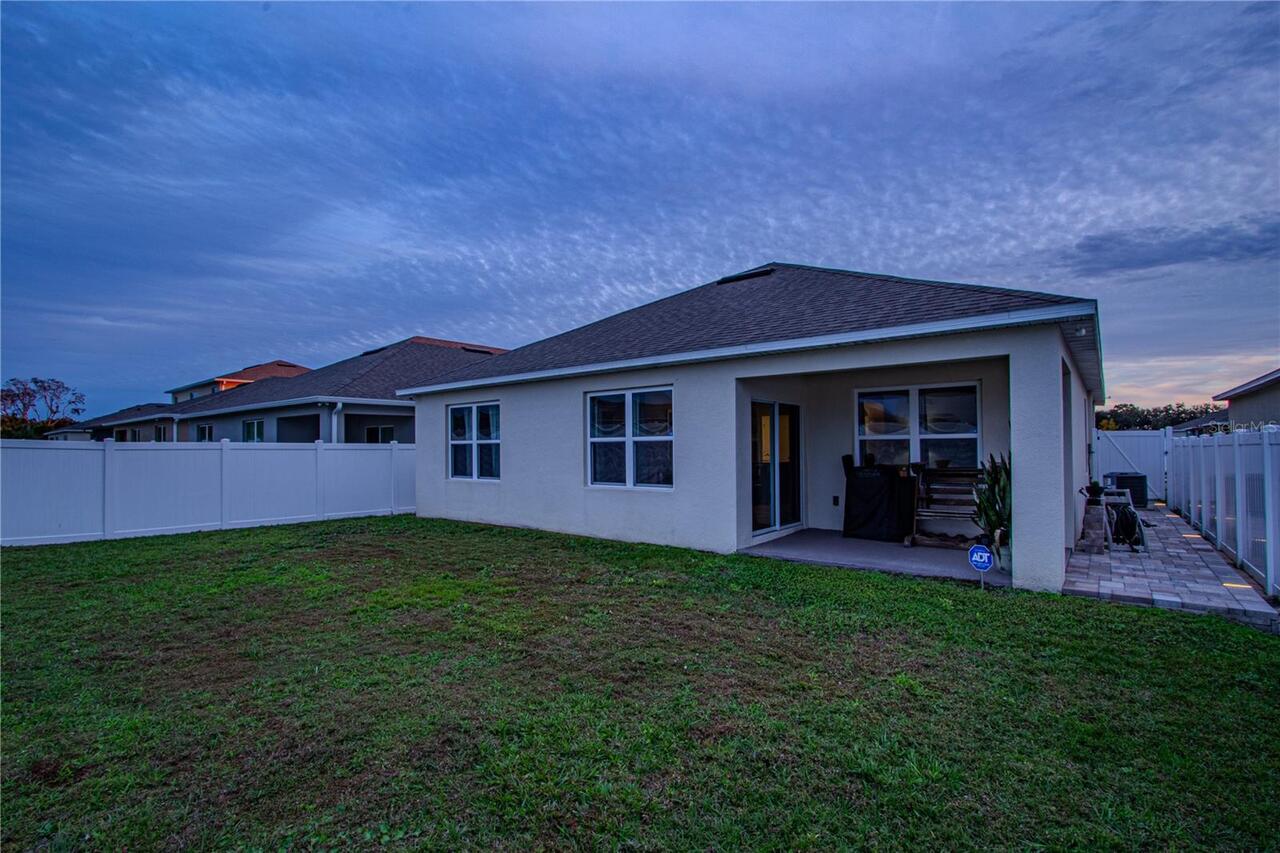 Listing Photo 8