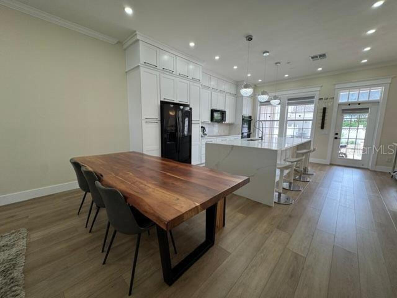 Listing Photo 7