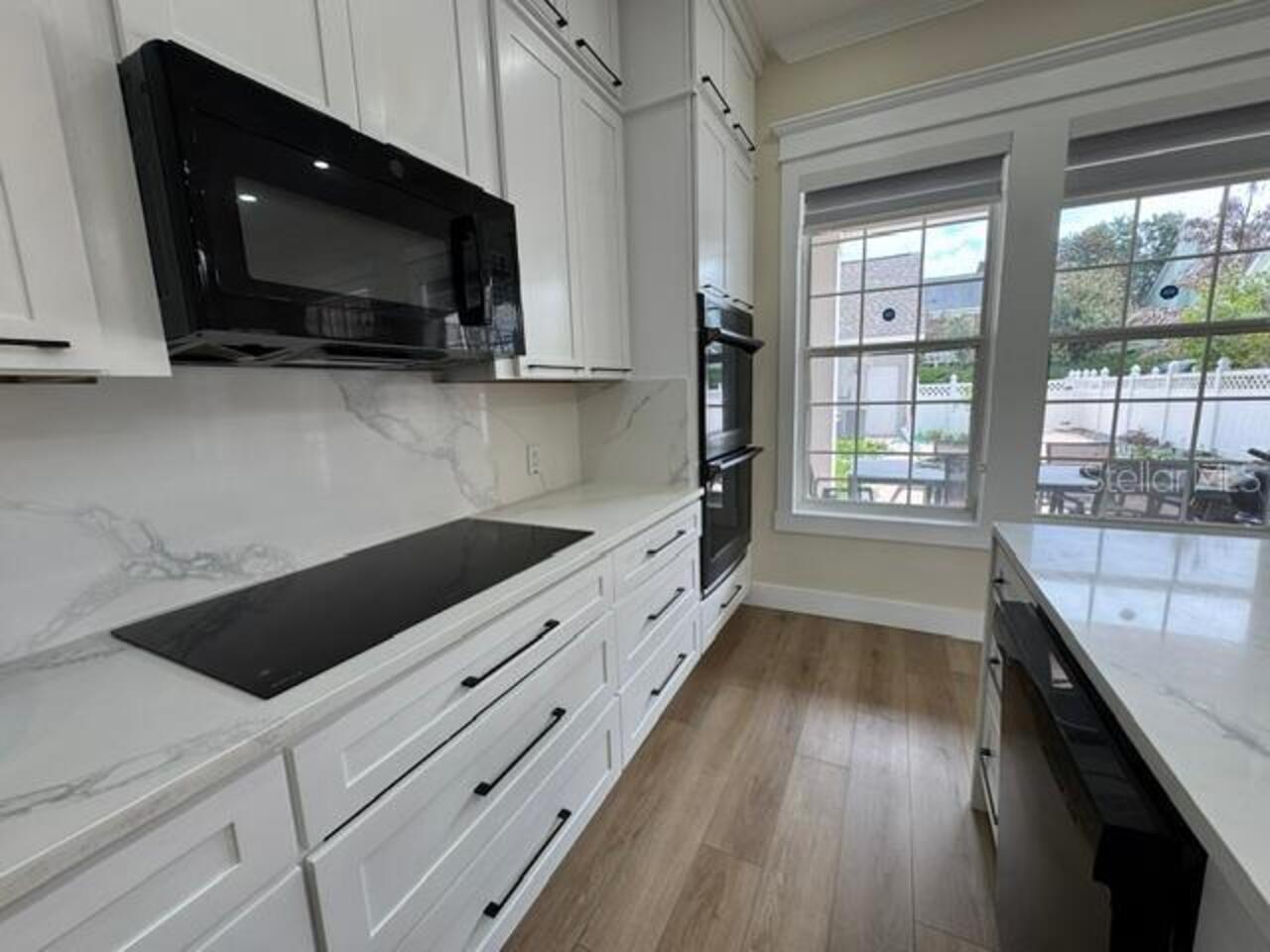 Listing Photo 11