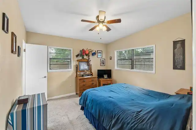 Listing Photo 11