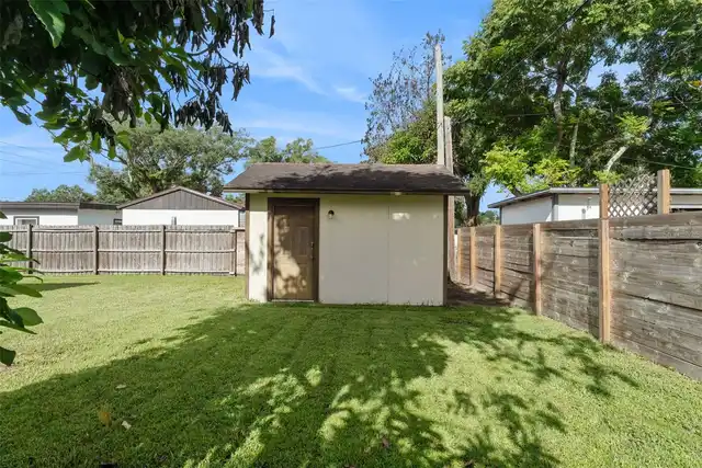 Listing Photo 17