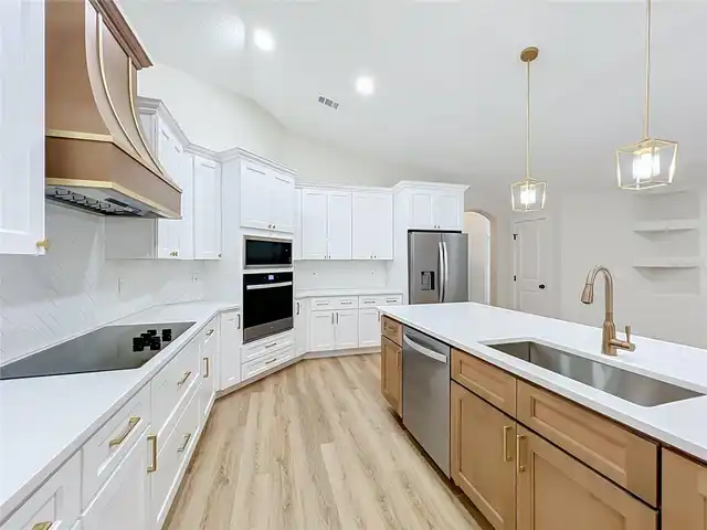 Listing Photo 19