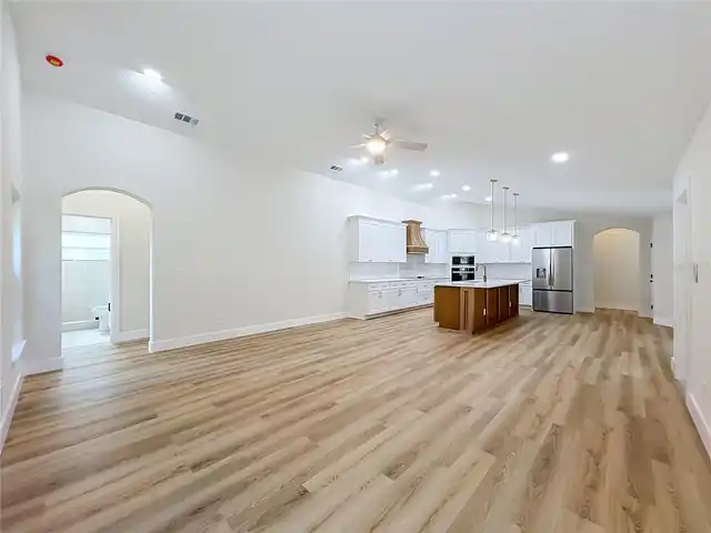 Listing Photo 20