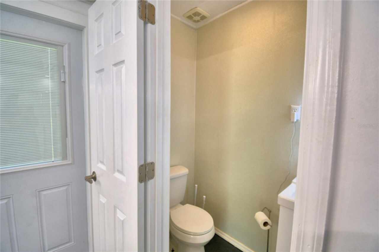Listing Photo 12