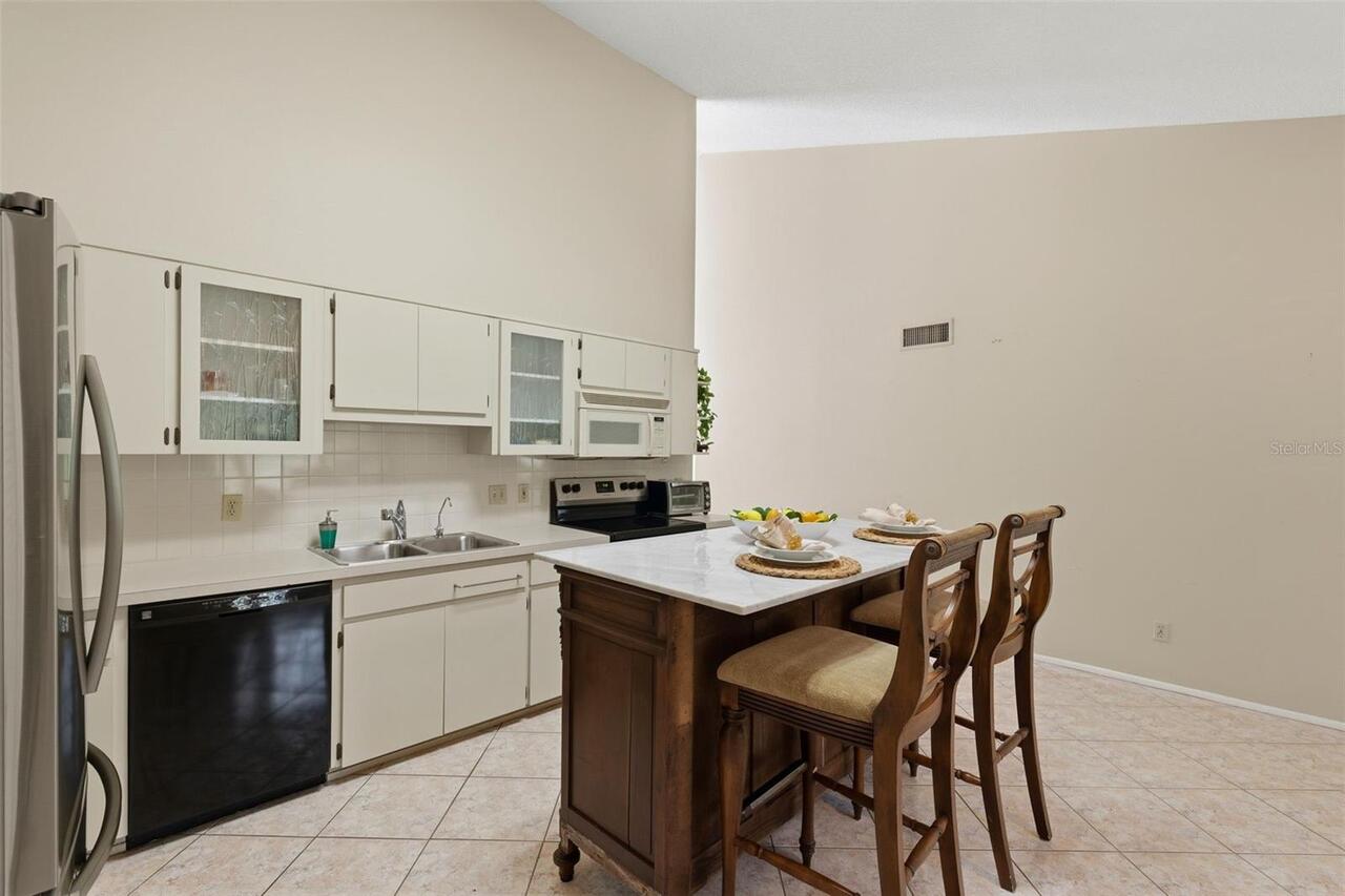 Listing Photo 14