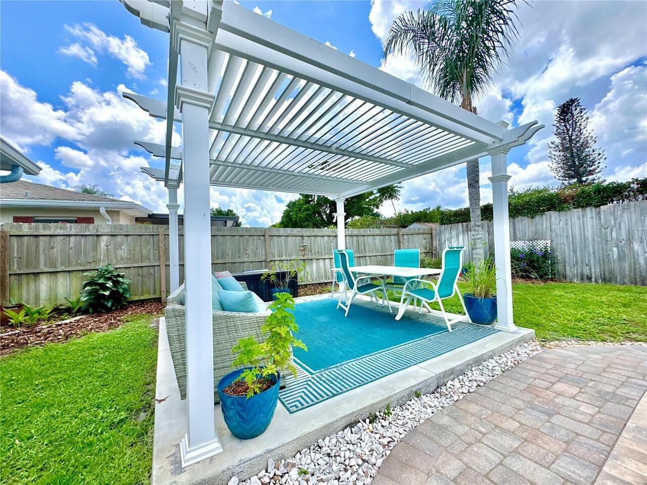 Listing Photo 10