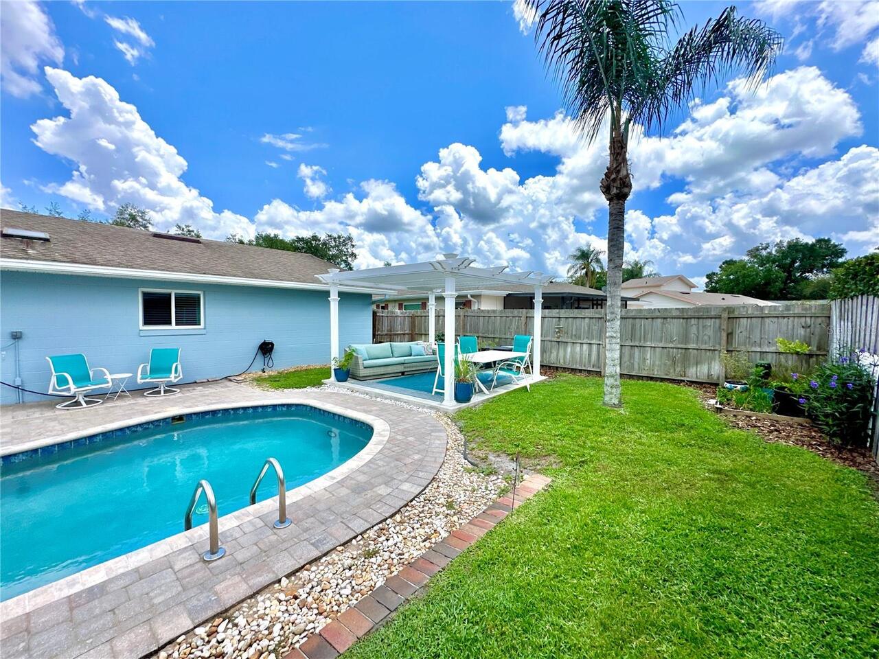 Listing Photo 16