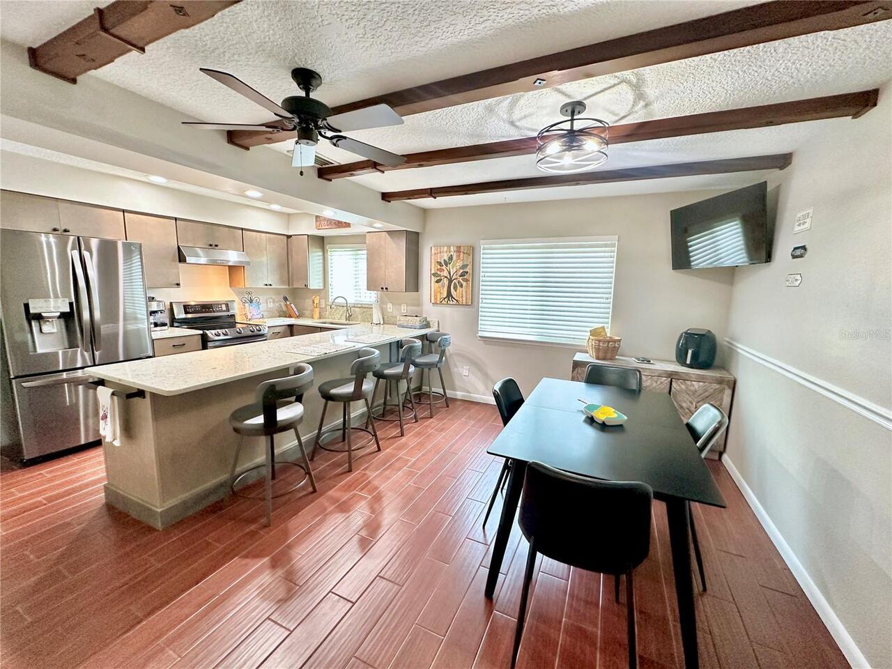 Listing Photo 8