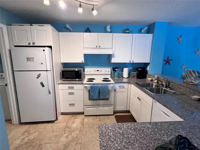 Listing Photo 8