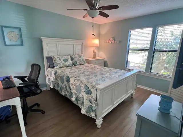 Listing Photo 14