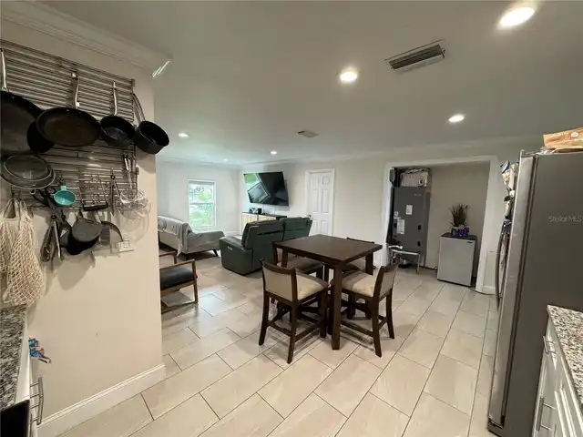 Listing Photo 7