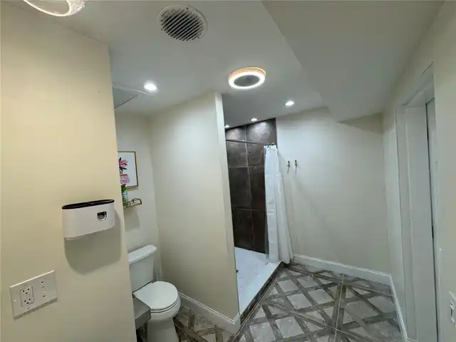 Listing Photo 14