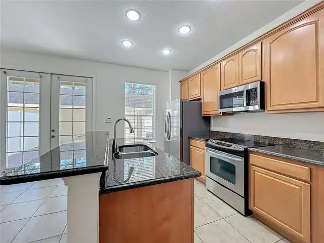 Listing Photo 8