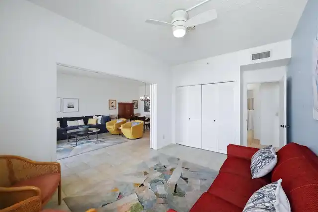 Listing Photo 16
