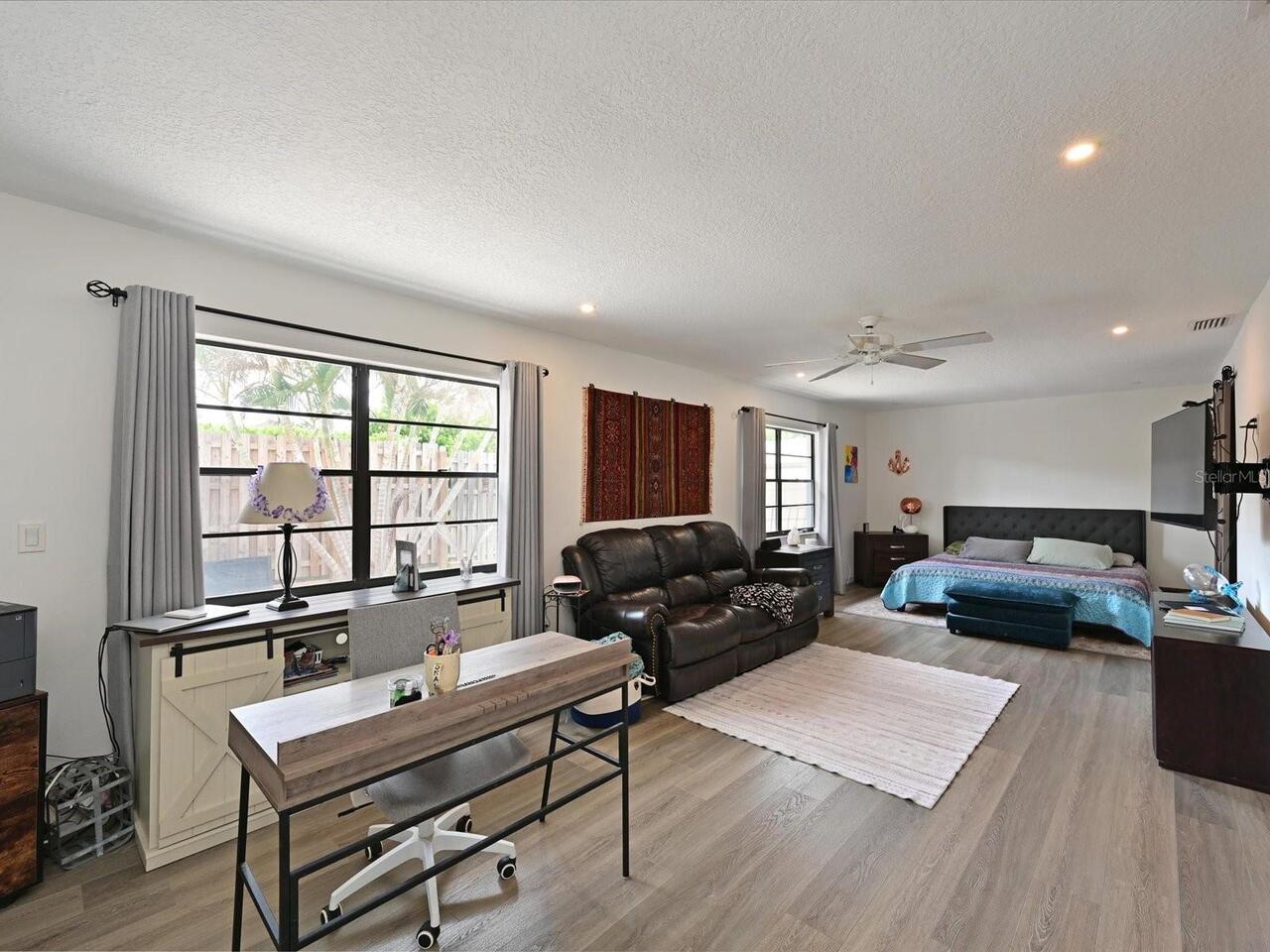 Listing Photo 17
