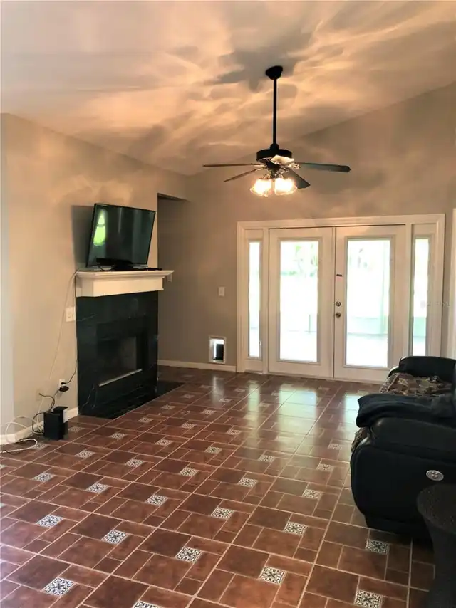 Listing Photo 10