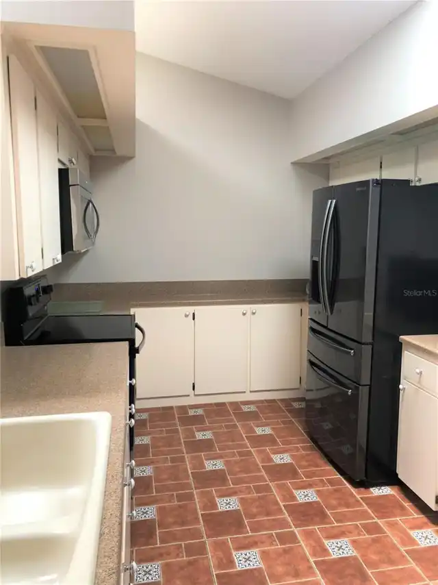 Listing Photo 12