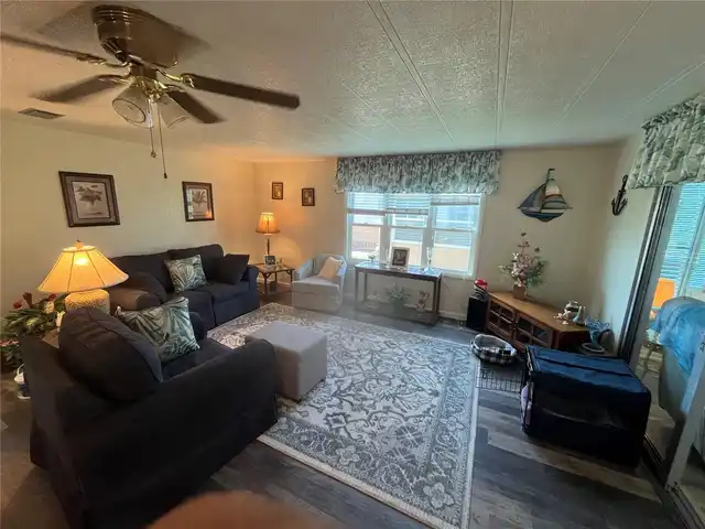 Listing Photo 7