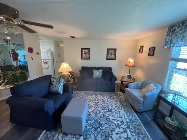 Listing Photo 8