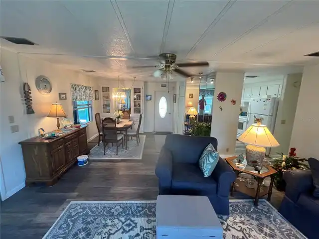 Listing Photo 9