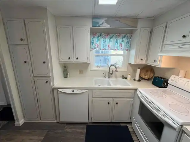 Listing Photo 13