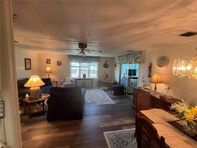 Listing Photo 16