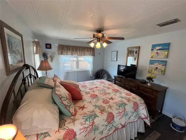 Listing Photo 32
