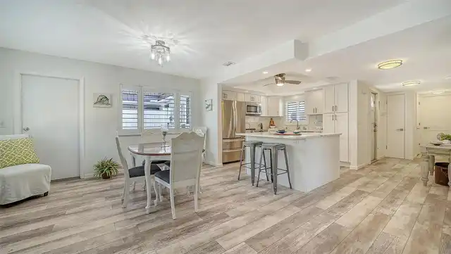 Listing Photo 10