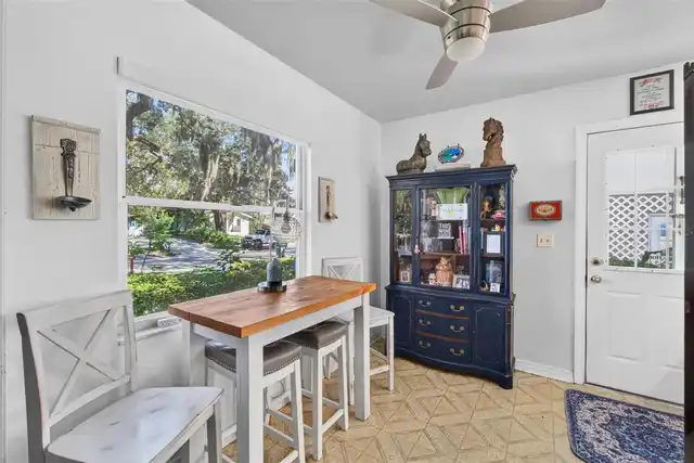 Listing Photo 8