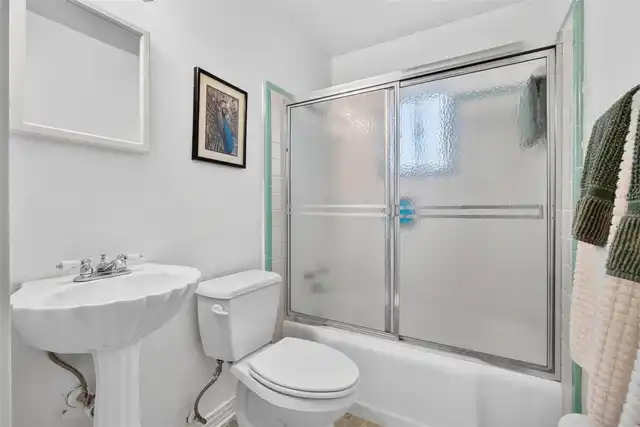 Listing Photo 17