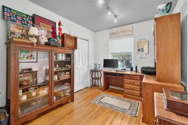 Listing Photo 18