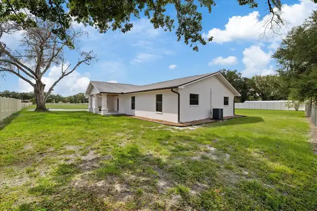 Listing Photo 16
