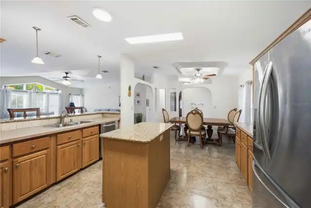 Listing Photo 12