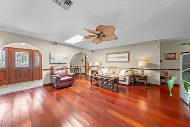 Listing Photo 7