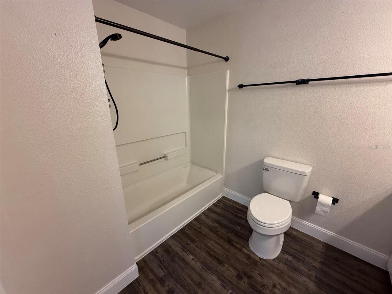 Listing Photo 18