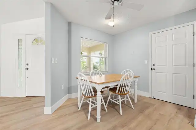 Listing Photo 12