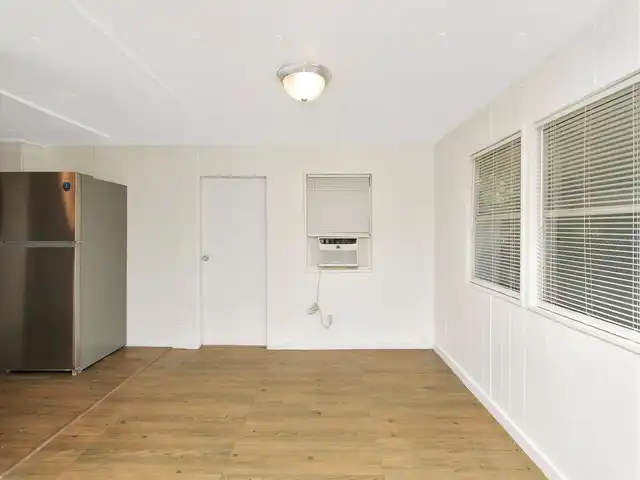 Listing Photo 24