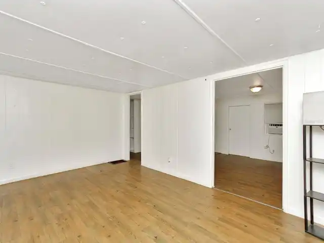 Listing Photo 25