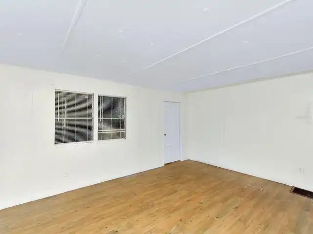 Listing Photo 33