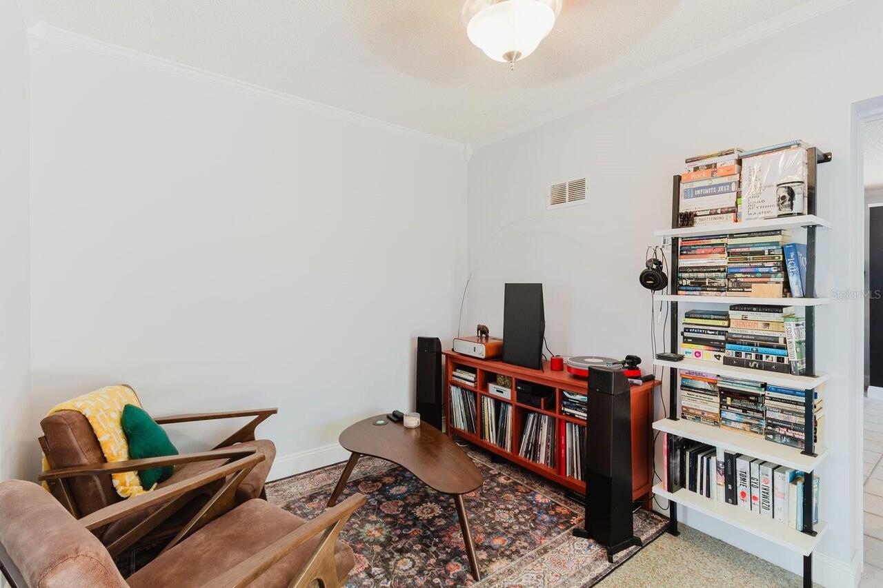 Listing Photo 14