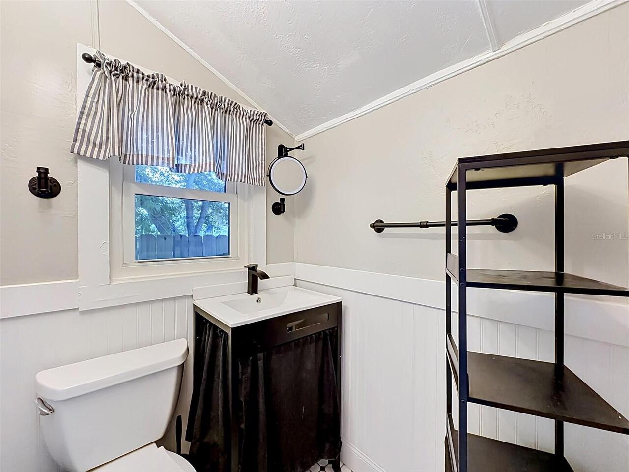 Listing Photo 18