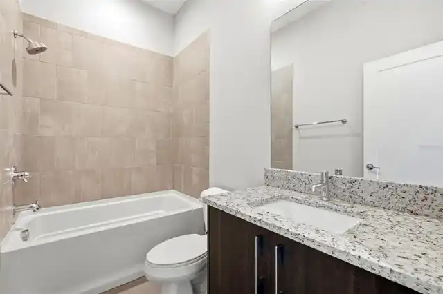 Listing Photo 18