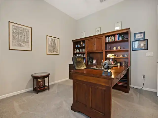Listing Photo 6